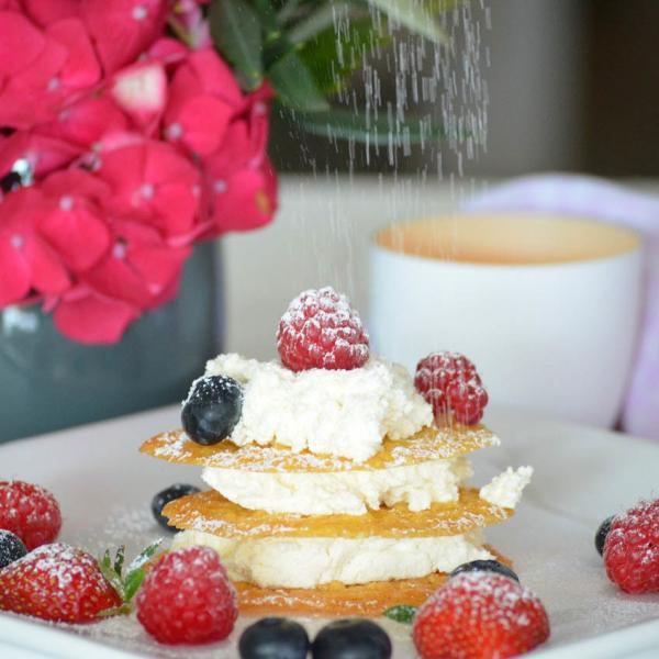 COOK and ENJOY Rezept Mille-feuille mit Sahnejoghurt und Früchten der Saison