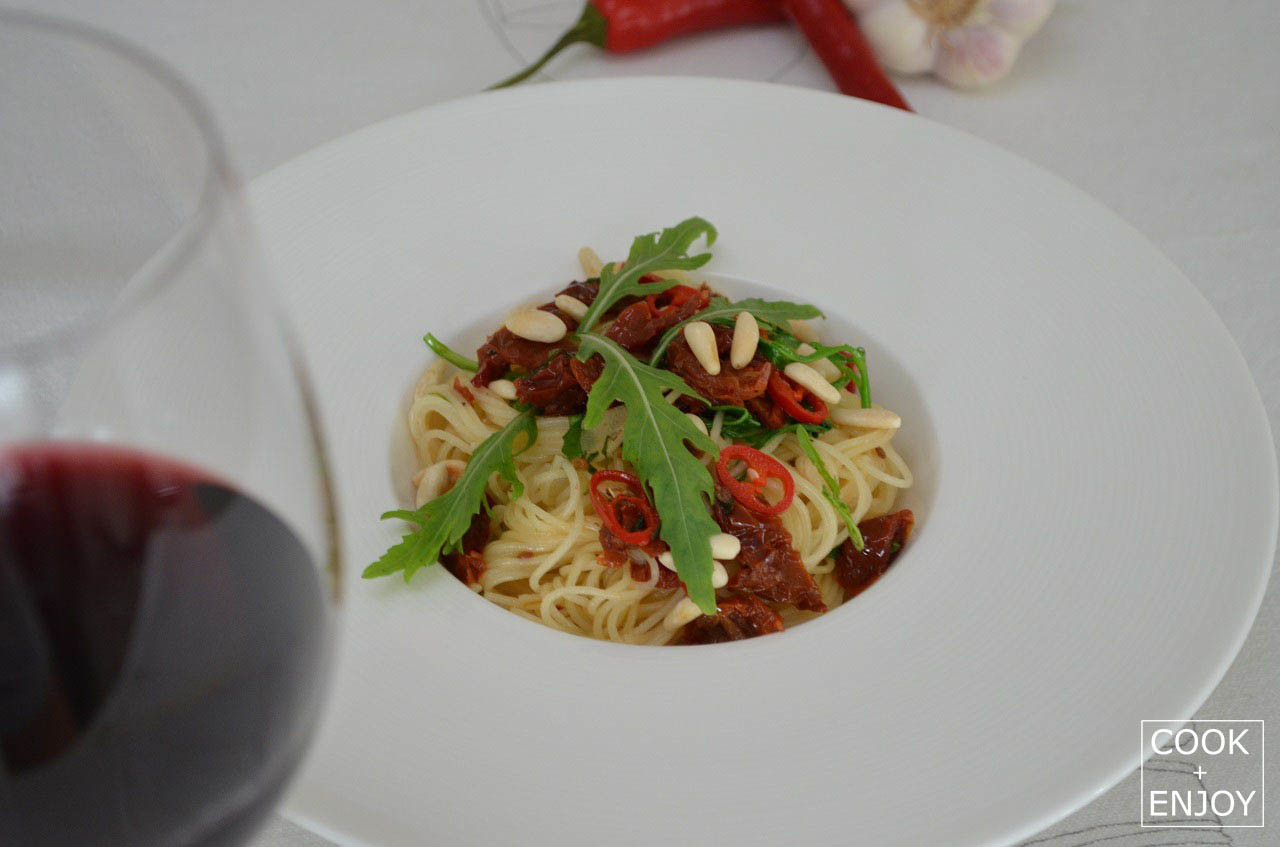 COOK and ENJOY Rezept Capellini mit Rucola und getrockneten Tomaten