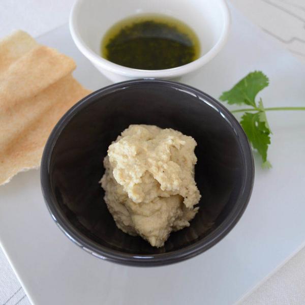 COOK and ENJOY Rezept Hummus-Kichererbenmus mit Koriander Pesto und Fladenbrot