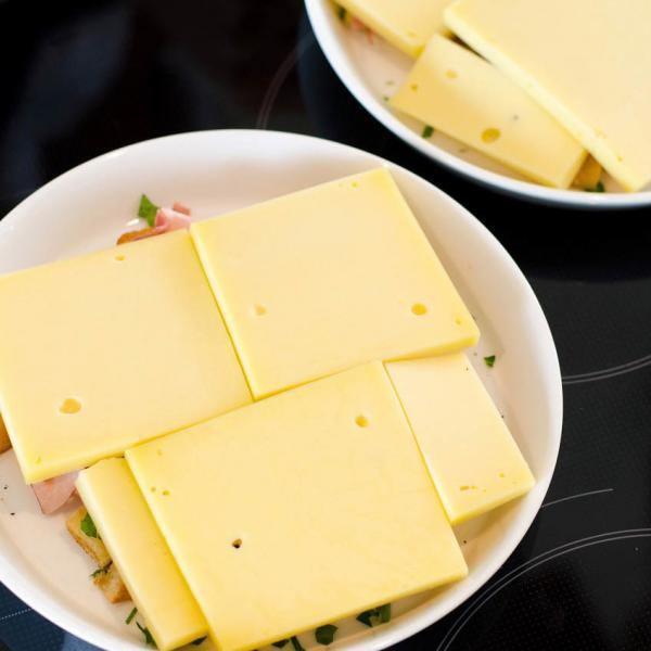 COOK+ENJOY Rezept Walliser Käseschnitte - Auflaufform vorbereiten