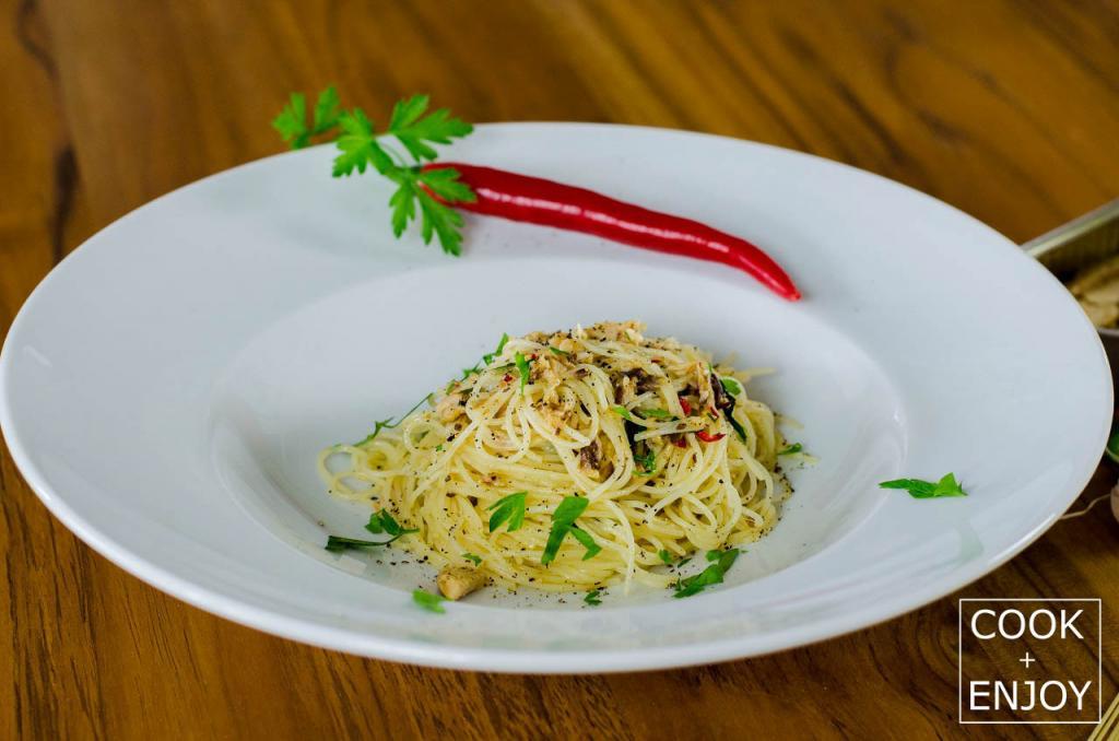 Capellini aglio olio e peperoncino con sardine COOK+ENJOY