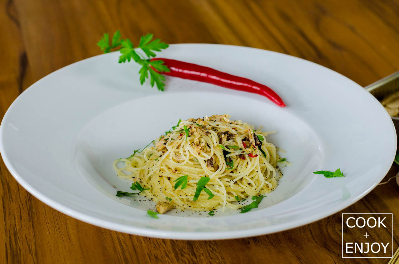 COOK and ENJOY Rezept Capellini aglio olio e peperoncino con sardine