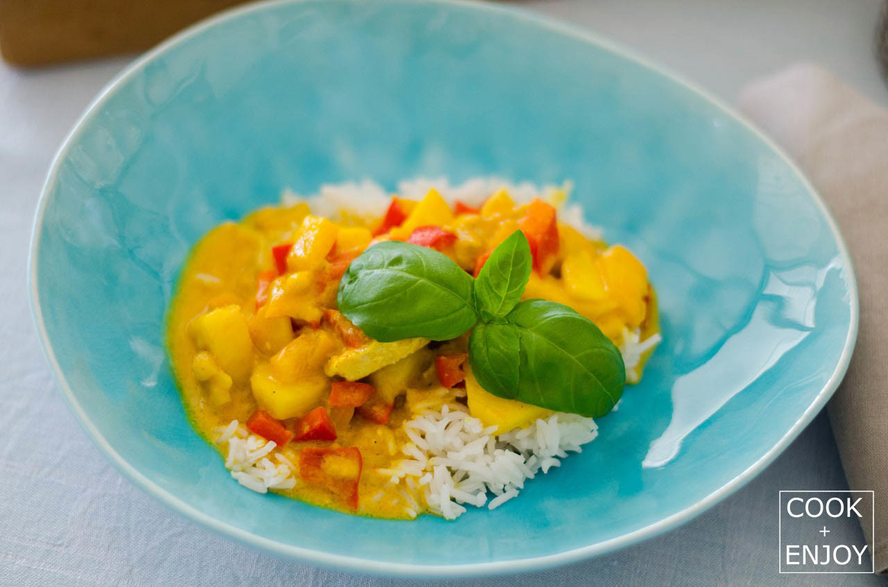 Hähnchenbrust mit Früchten an Currysahne - COOK+ENJOY