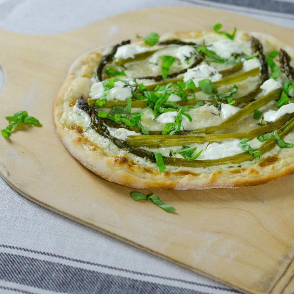 COOK+ENJOY Rezept Flammkuchen mit Spargel