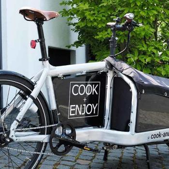COOK and ENJOY Shop Auslieferung Dreieich Feinkost Wein Lastenfahrrad Cargo Bike