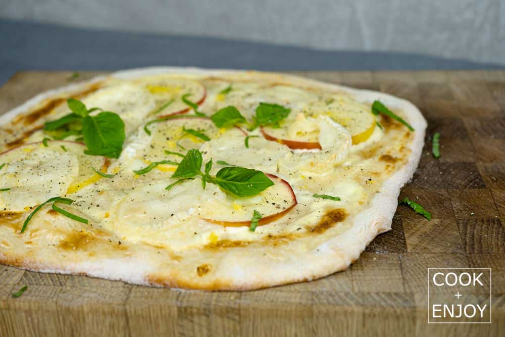 COOK and ENJOY Rezept Flammkuchen mit Ziegenkäse